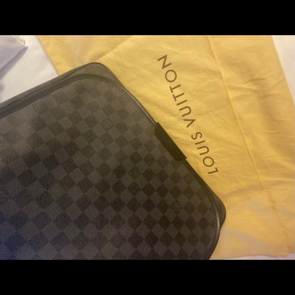 Classic Men’s Shoulder bag